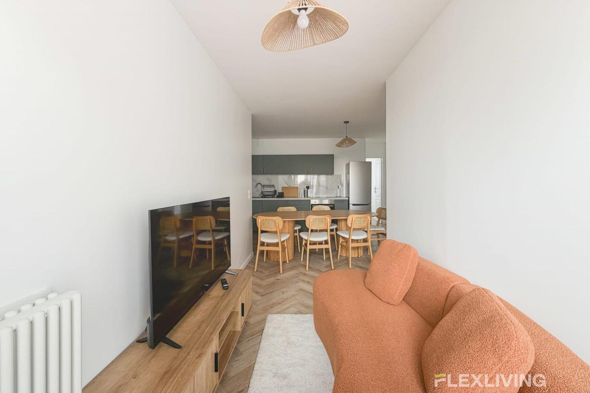 Holiday home Modern In Spacious T7 In 20 *