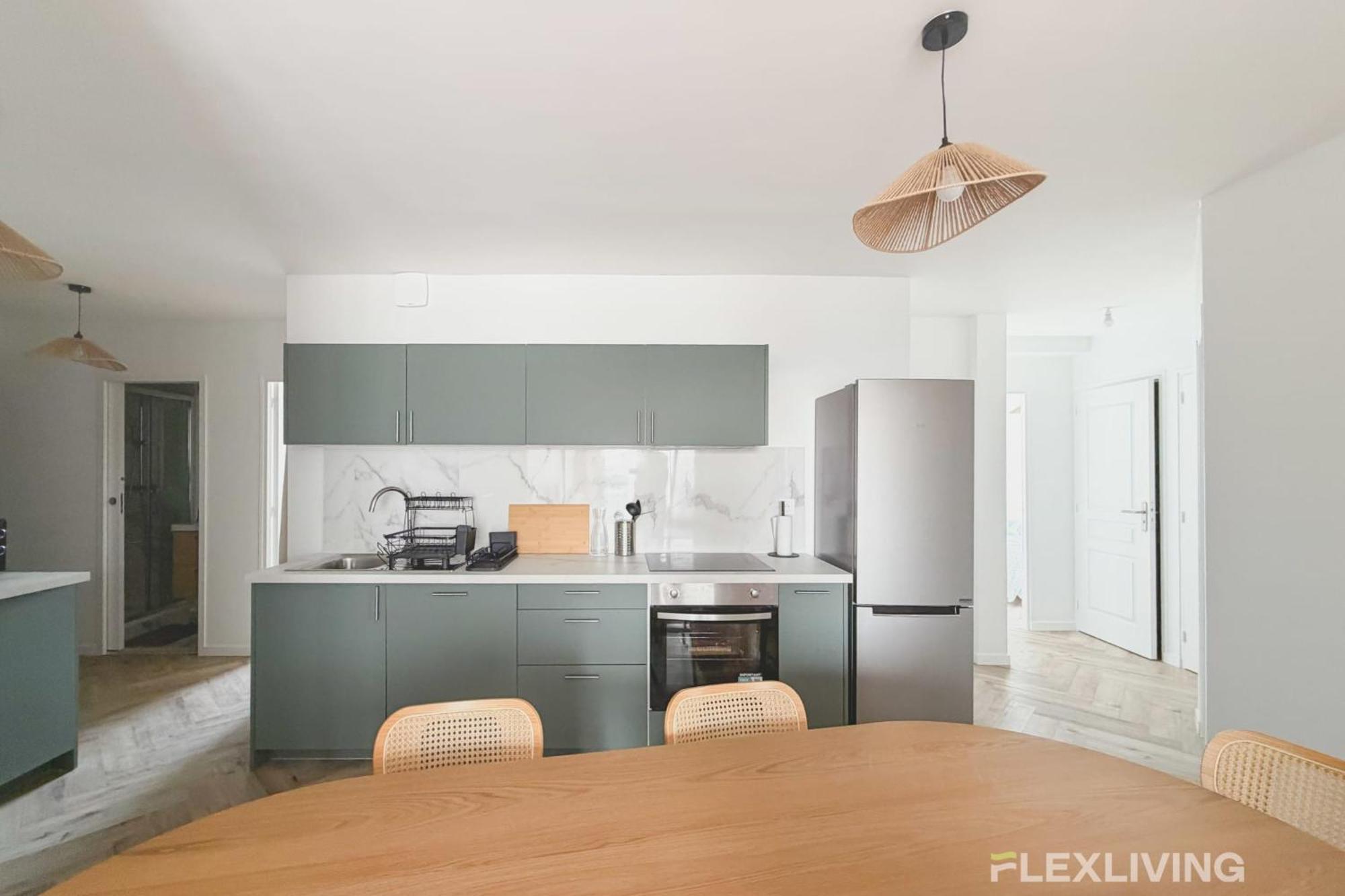 Modern In Spacious T7 In 20 Holiday home *